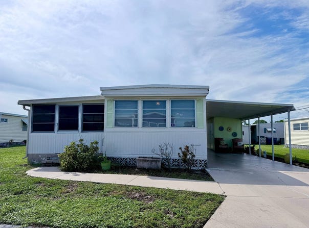 603 63rd Ave W, Bradenton, FL 34207