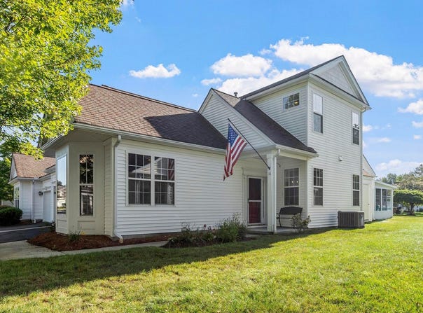 18 Hartland Way, Acton, MA 01720