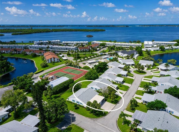 9406 ANDOVER Circle, BRADENTON, FL 34210