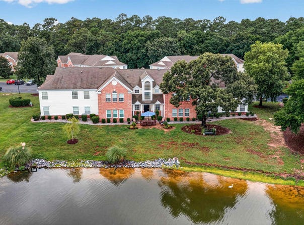4391 Daphne Ln., Murrells Inlet, SC 29576