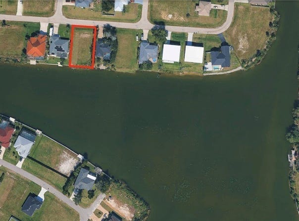 424 NE 9th Street, Cape Coral, FL 33909