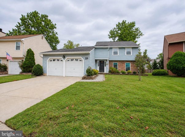 23 IRIS Court, MOUNT LAUREL, NJ 08054