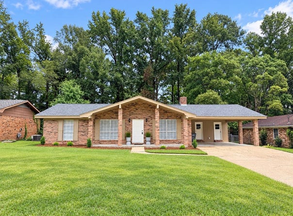 206 W Ray Dr, Hattiesburg, MS 39402