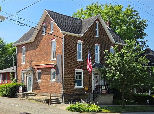 108 S Market St, Ligonier Boro, PA 15658