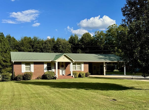 1016 3rd St NW, Red Bay, AL 35582