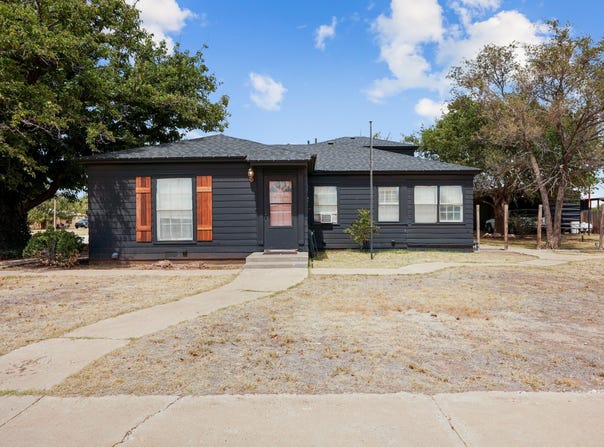 101 Watts Avenue, Ralls, TX 79357