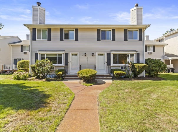 10 Erick Rd, Mansfield, MA 02048