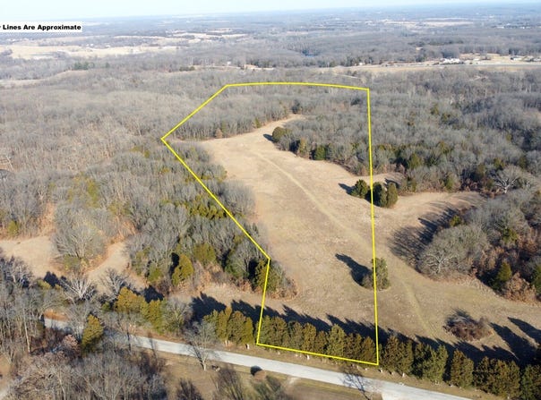 3302 Richland Heights Rd, Fulton, MO 65251