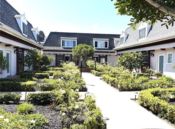 8130 Redlands, Playa del Rey, CA 90293