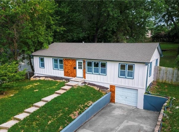 9425 E 67th Terrace, Raytown, MO 64133