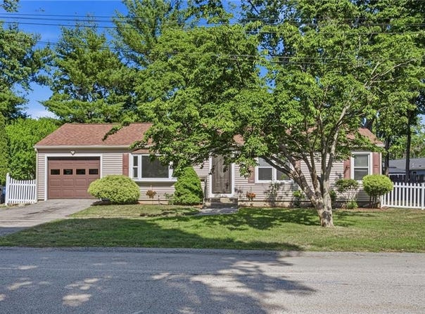 132 Potowomut Road, Warwick, RI 02818