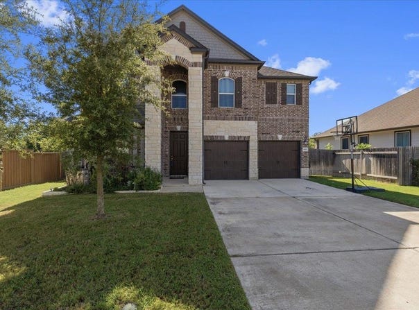 1901 Dragonfly Lp, Bastrop, TX 78602