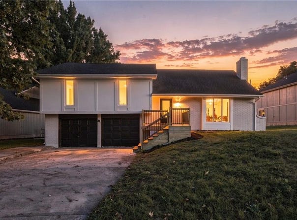 1105 Brookside Place, Raymore, MO 64083