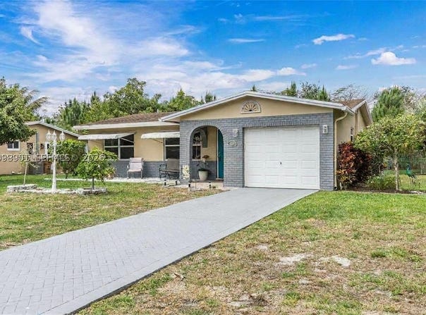 4871 NW 13th Ave, Deerfield Beach, FL 33064