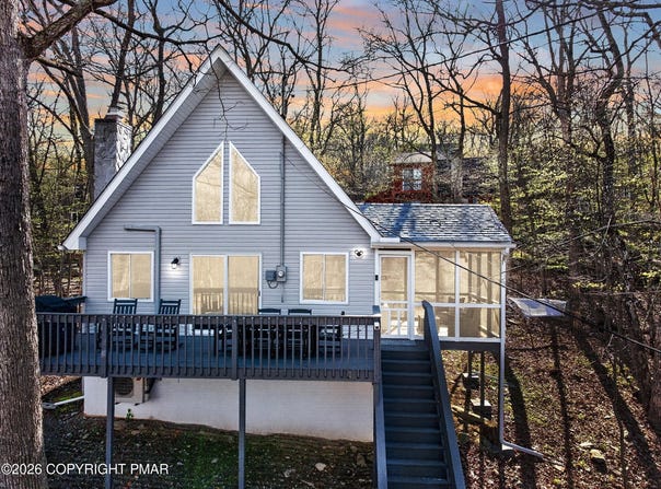 3166 Cherry Ridge Road, Bushkill, PA 18324