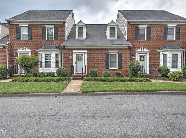 2024 W Manor Court, Kingsport, TN 37660