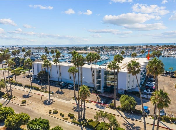 2901 Peninsula Rd., Oxnard, CA 93035