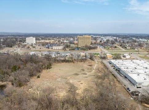 Frank Phillips Boulevard, Bartlesville, OK 74006