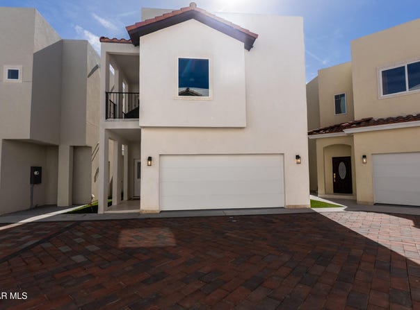 12252 Costa Brava, El Paso, TX 79938