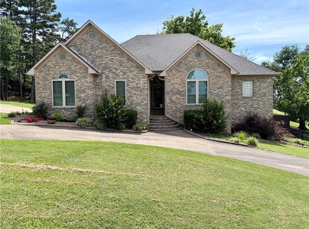 1201 Carruthers Drive, Morrilton, AR 72110