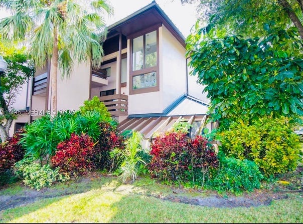 120 SW 96th Ter, Plantation, FL 33324