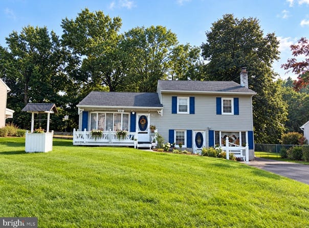2483 W HELMS Manor, UPPER CHICHESTER, PA 19061