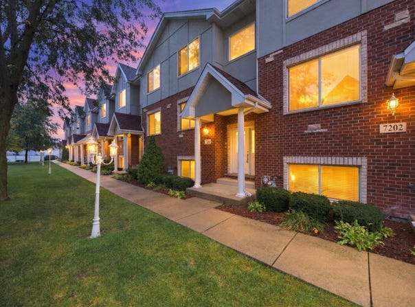 7204 W 83rd Street, Bridgeview, IL 60455