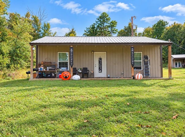 380 Jumbo Road, Melbourne, AR 72556