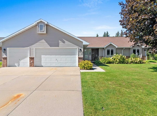 3529 N CHAPPELL Drive, APPLETON, WI 54914
