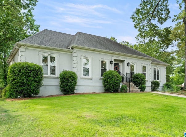 108 EMERALD LAKE DRIVE, PELHAM, AL 35124