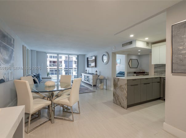 5701 Collins Ave, Miami Beach, FL 33140