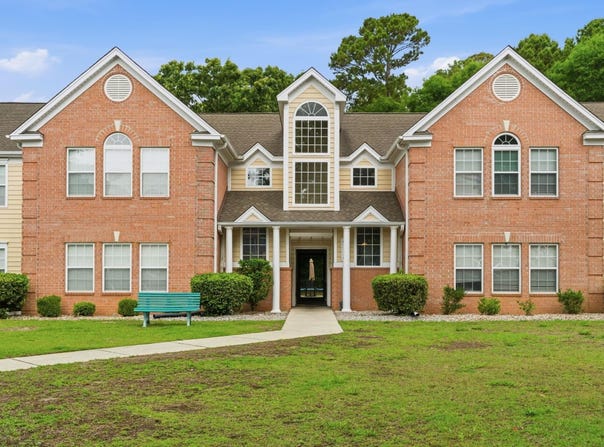 4390 Daphne Ln., Murrells Inlet, SC 29576