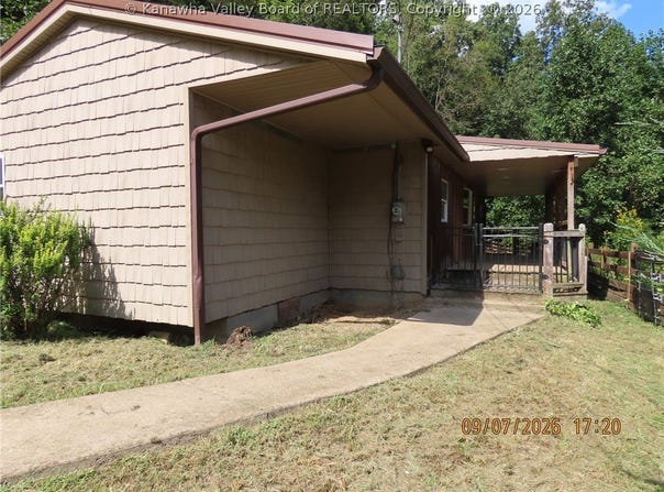 508 Rambling Hills Road, Elkview, WV 25071