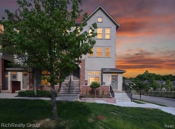 209 Amys Walk, Auburn Hills, MI 48326