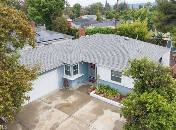 19148 Hart, Reseda, CA 91335