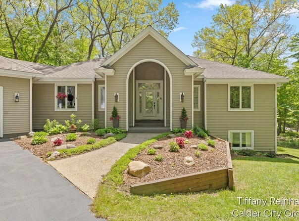 2760 Tyler Trail SE, Lowell, MI 49331