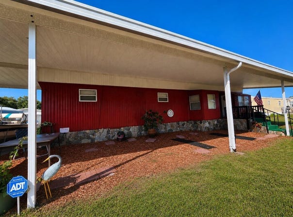 3074 LARKIN Road, MIMS, FL 32754