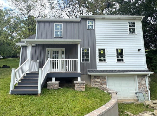 7651 Pennsylvania Ave, North Huntingdon, PA 15501