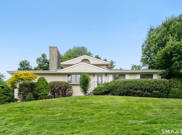 223 Sterling Road, Trumbull, CT 06611