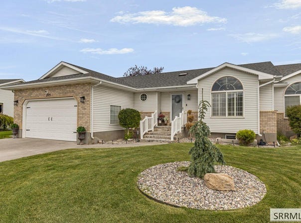 2975 E Courtyard Circle, Ammon, ID 83406