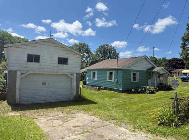 215 BURDISS STREET, COAL CITY, WV 25823