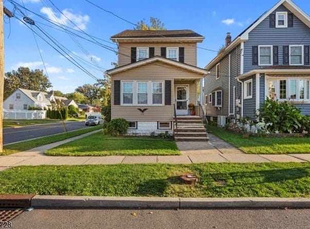646 E 2ND AVE, Roselle Boro, NJ 07203-1551