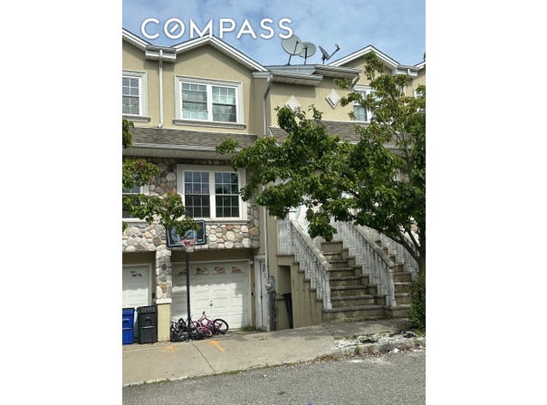 220 Dartmouth Loop, Staten Island, NY 10306