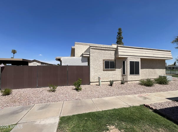 925 E LODGE Drive, Tempe, AZ 85283