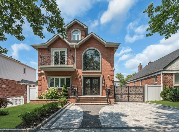 145-75 6th Avenue, Whitestone, NY 11357