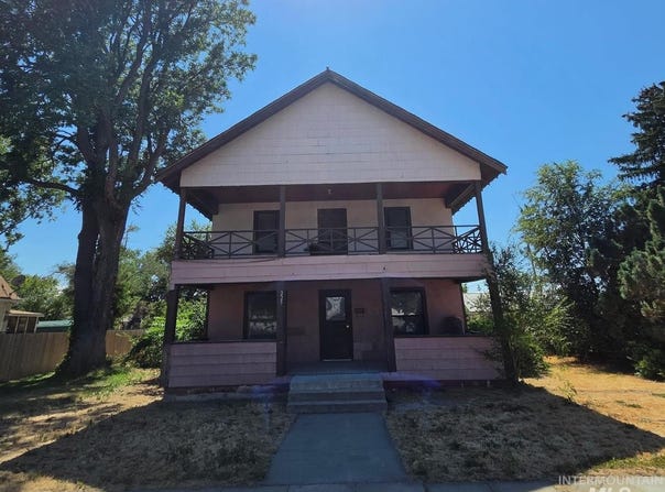 225 S 4th E, Mountain Home, ID 83647