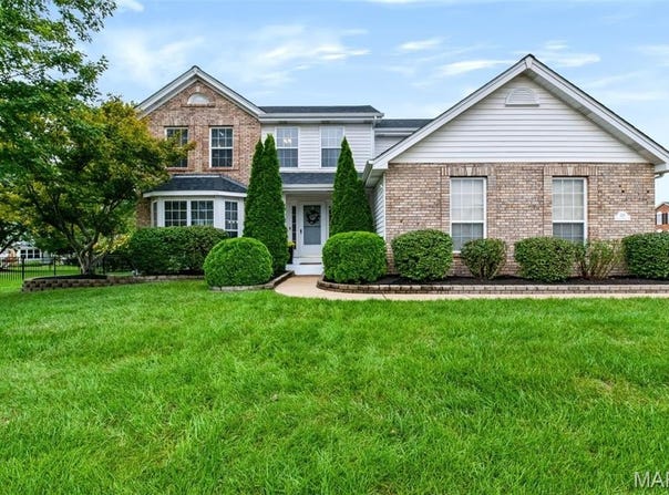 209 Harbour Pointe Drive, Grover, MO 63040