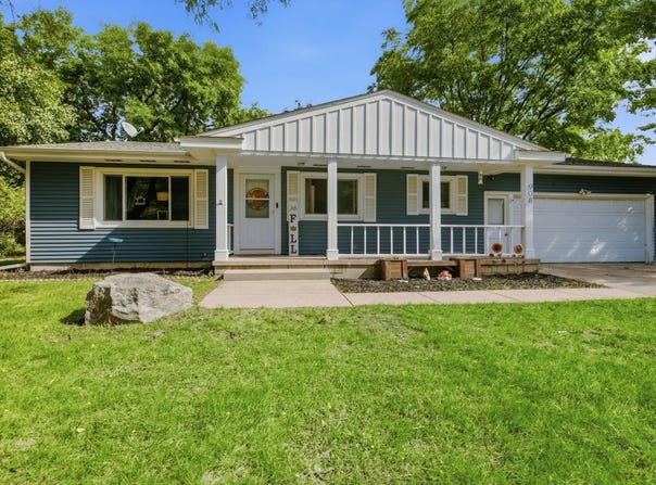908 Brenda Lee Drive, Saint Cloud, MN 56303