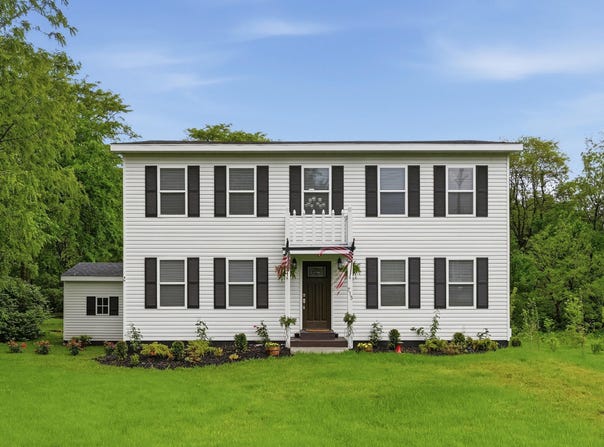 715 W GARFIELD Street, CLARINDA, IA 51632