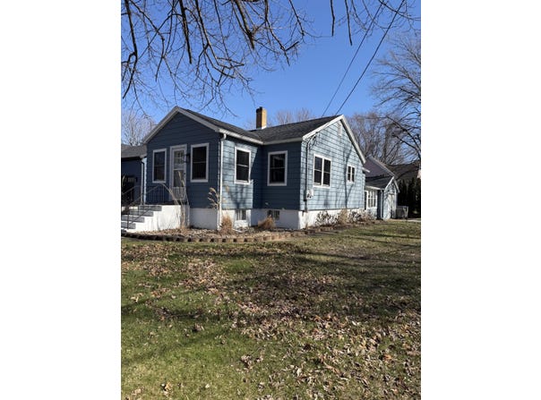 721 W Michigan Street, New Buffalo, MI 49117